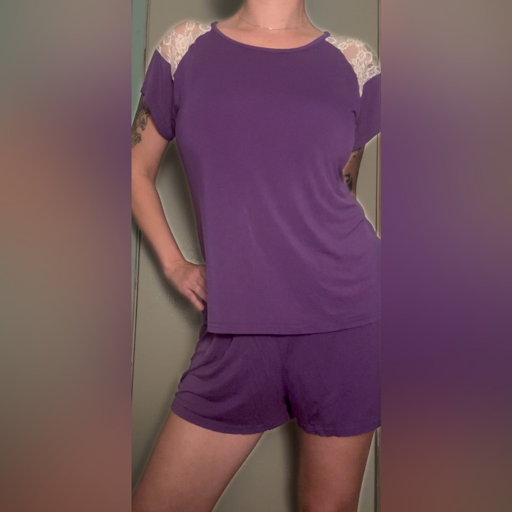 Elegant Purple Nurple Lace-Trimmed Sleepwear Set